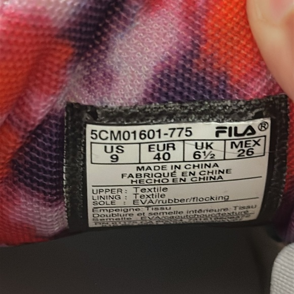 Fila Women's Tie-Dye Sneakers Size 9 - Picture 9 of 9